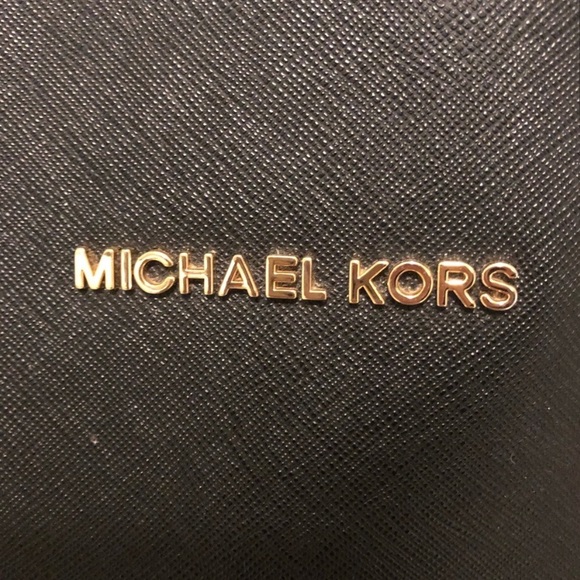 [SOLD] Michael Kors Jet Set medium Tote Bag send offers!! - Picture 4 of 8